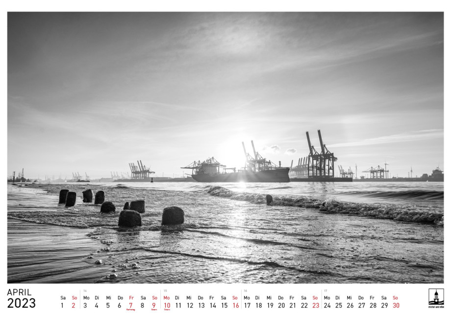 Hamburg-Foto-Kalender-2023-SW-michel-und-elbe_04