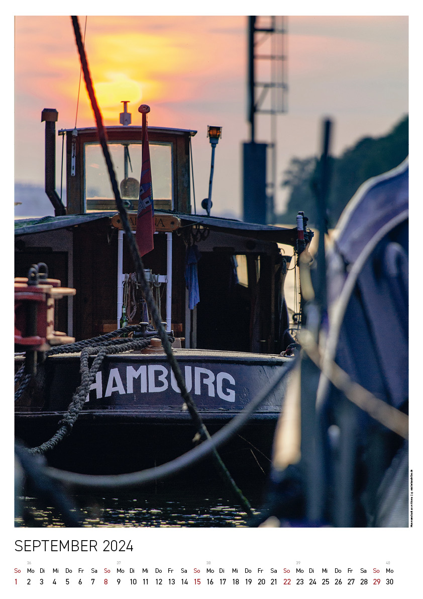 Hamburg-Kalender-2024-Hochformat-michel-und-elbe_09
