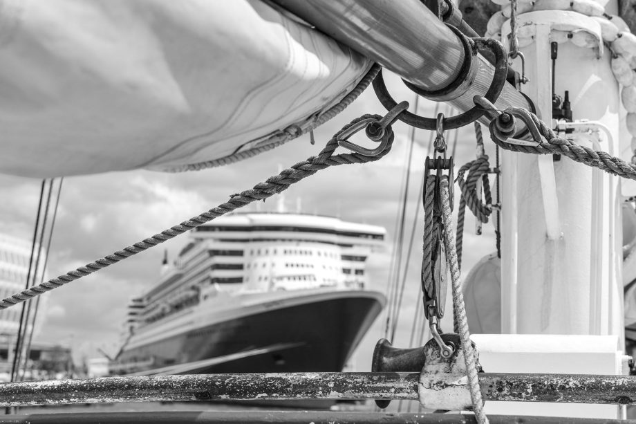 LSW082 Queen Mary Maritim Hamburg-Bild auf Leinwand Acrylglas Dibond